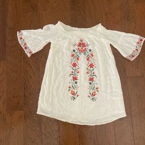 Embroidered Tunic Black Swan